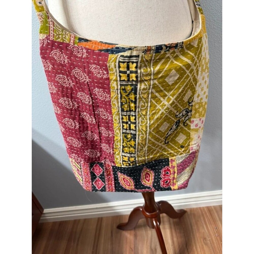 Kantha Recycled Sari Crossbody Bag Quilted Patchwork Zipper - Picture 2 of 7